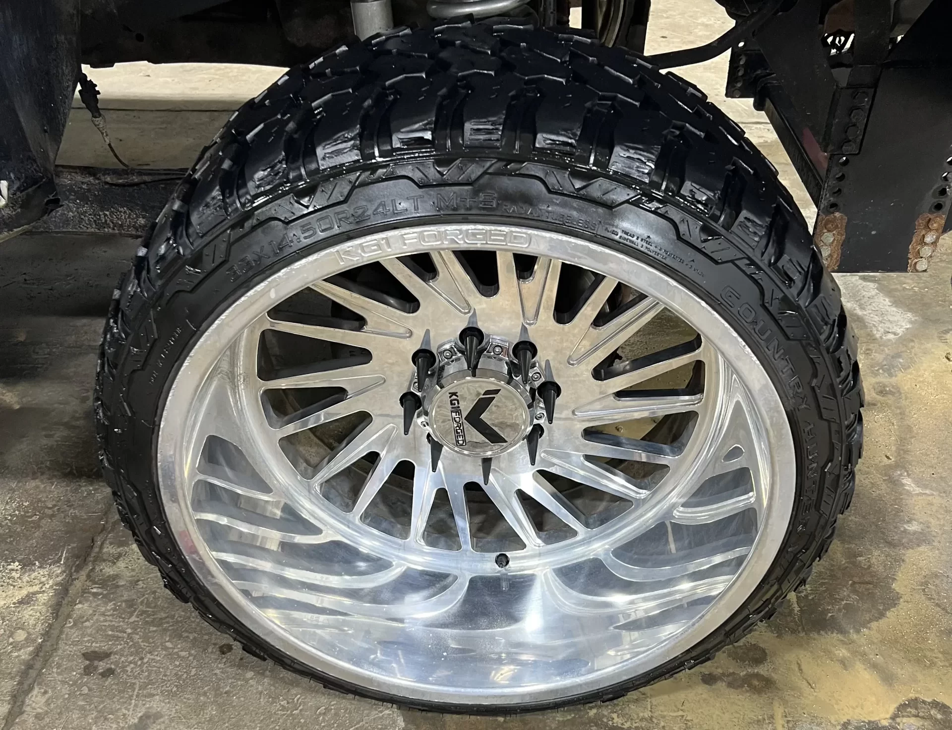 Professional wheel detailing service in Akron Ohio